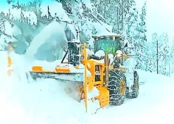 El Dorado County Faces Snow Removal Cutbacks Amid Staffing Shortages
