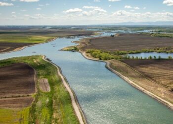 Newsom’s Ambitious $16-Billion Plan to Pump California’s Delta Water to L.A. Sparks Environmental Debate