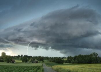 Weather Forecast: Unsettled Conditions and Rain Chances Ahead
