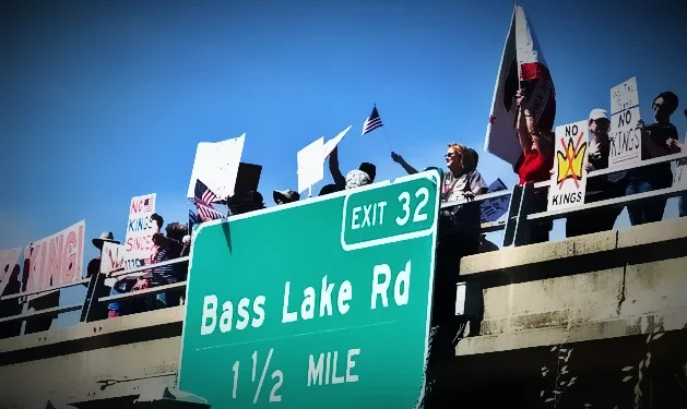 ‘No Kings’ Protesters Rally Across El Dorado County, Drawing Over 1,000 in Nationwide Movement