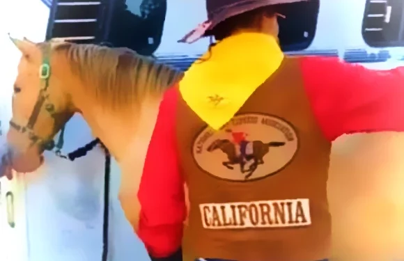 Riders Rekindle History in Pony Express Reride from Rescue, California