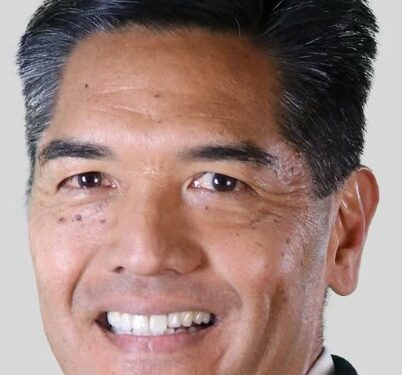 Ed Manansala Honored for Decade of Service to MORE